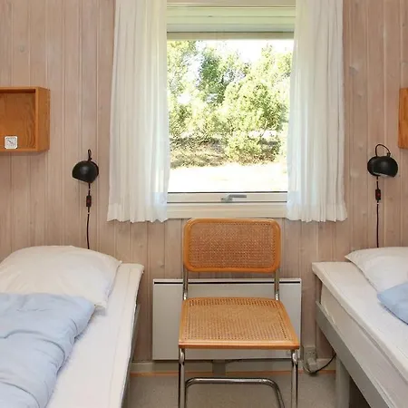 Three-bedroom Holiday Raevestien 06 Østerby