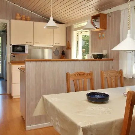 Сasa de vacaciones Three-bedroom Holiday Raevestien 06 Østerby